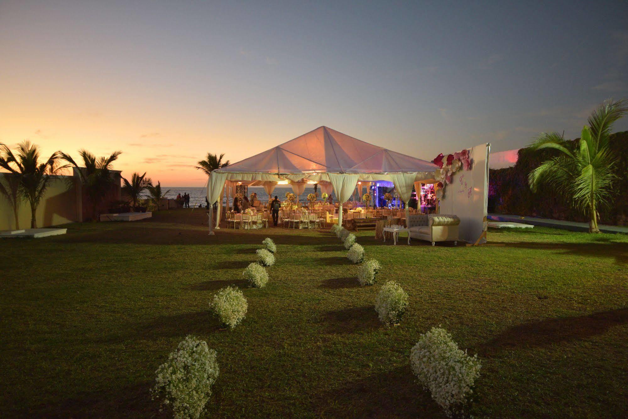 Diamond Bay Hotel Mazatlan Exterior photo