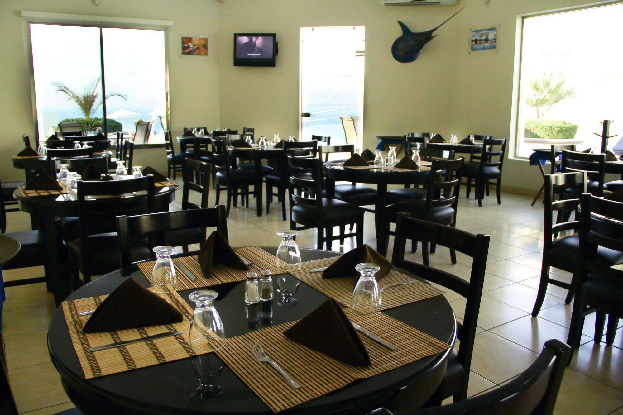 Diamond Bay Hotel Mazatlan Exterior photo