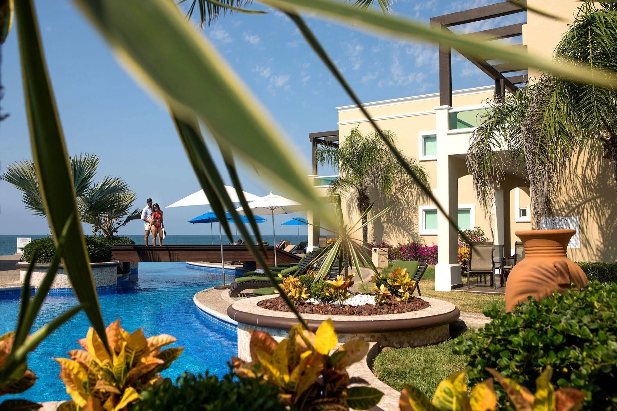 Diamond Bay Hotel Mazatlan Exterior photo